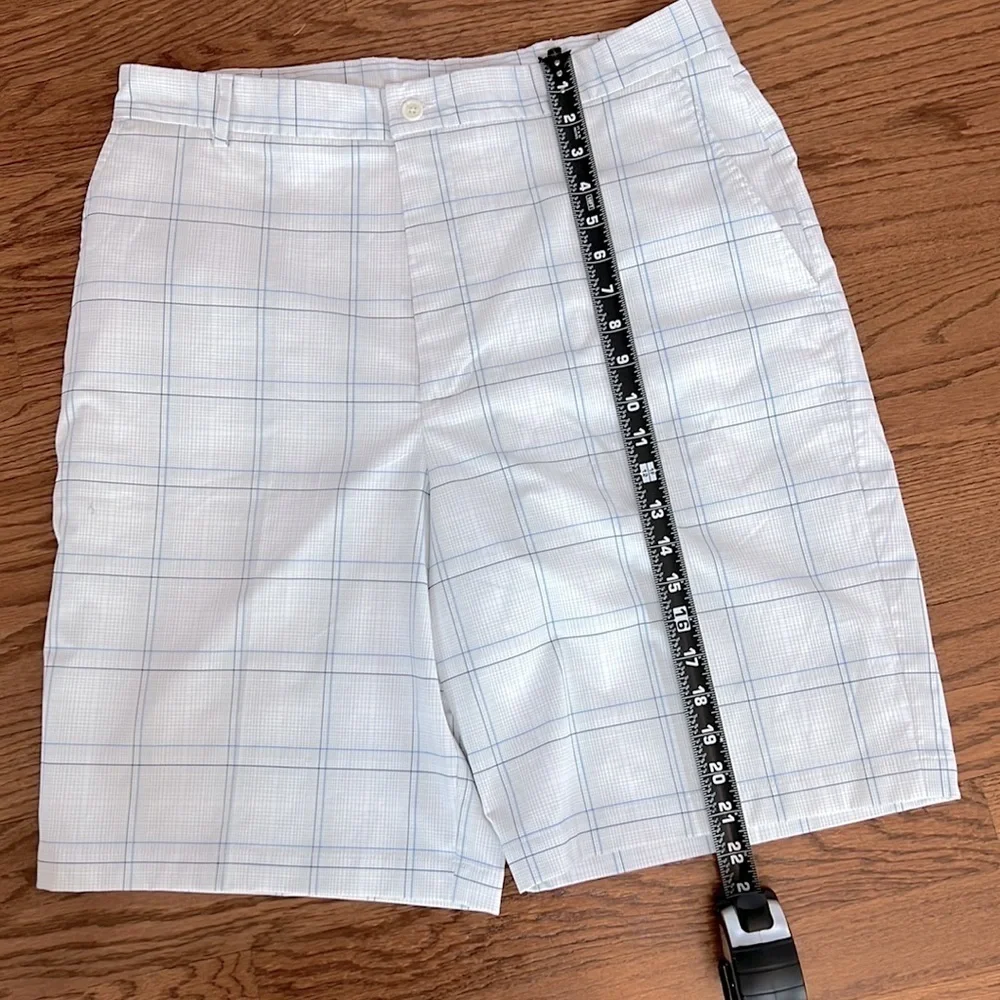 Slazenger White and Blue Plaid Golf Short size 36